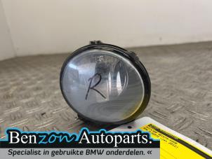Used Fog light, front right BMW 5 serie Touring (F11) Price on request offered by Benzon Autodemontage
