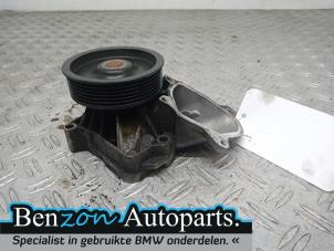 Used Water pump BMW 3-Serie Price on request offered by Benzon Autodemontage