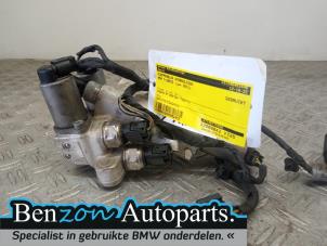Used Hydraulic valve unit BMW 7 serie (F01/02/03/04) 750i,Li,LiS V8 32V Price on request offered by Benzon Autodemontage