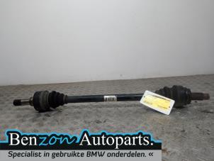 Used Drive shaft, rear right BMW 5 serie Touring (F11) Price on request offered by Benzon Autodemontage