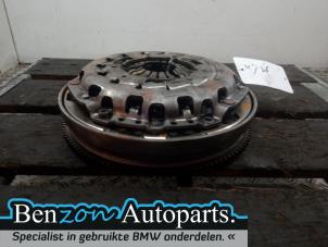 Used Clutch kit (complete) BMW 3 serie Touring (F31) 318d 2.0 16V Price on request offered by Benzon Autodemontage