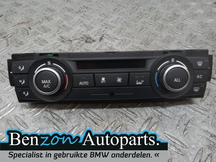 Heater control panel from a BMW X1 (E84) sDrive 20d 2.0 16V 2013