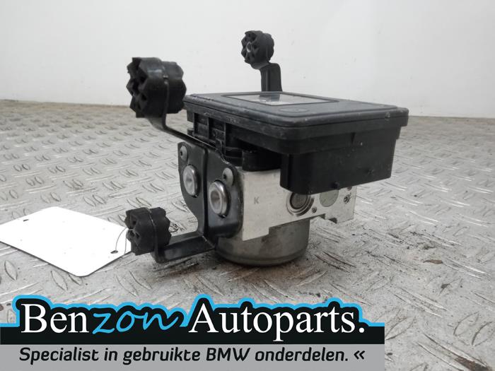 ABS pump from a BMW 1 serie (F21) M135i 3.0 24V 2013