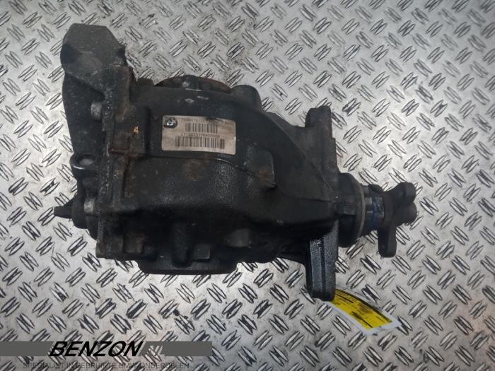 Rear differential BMW 1 serie 116d 2.0 16V - 33107599472 2220831