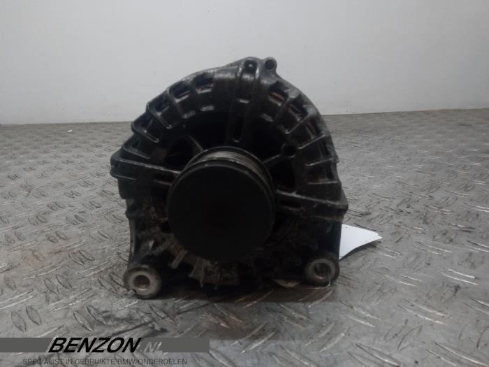 Begagnade Dynamo BMW 1 serie (F20) 116d 2.0 16V Pris € 50,00 Marginaltabell erbjuds av Benzon Autodemontage