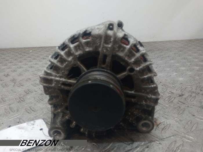 Begagnade Dynamo BMW 3 serie (F30) 320d 2.0 16V EfficientDynamicsEdition Pris på förfrågan erbjuds av Benzon Autodemontage