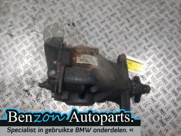 Rear differential from a BMW 1 serie (F20) 116d 2.0 16V 2012