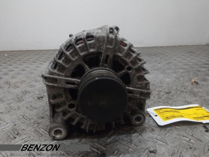 Begagnade Dynamo BMW 1 serie (F20) 116d 2.0 16V Pris € 45,00 Marginaltabell erbjuds av Benzon Autodemontage