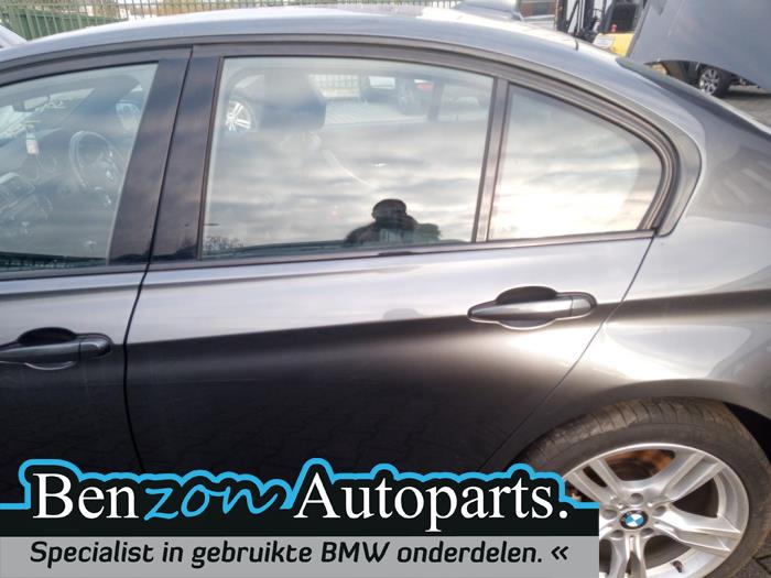 Rear door 4-door, left from a BMW 3 serie (F30) 328d 2.0 16V 2015