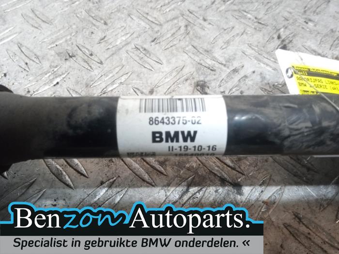 Arbre de transmission avant gauche d'un BMW 2 serie Active Tourer (F45) 218d 2.0 TwinPower Turbo 16V 2015
