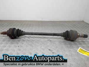 Used Drive shaft, rear right BMW 3 serie (F30) 330d 3.0 24V Price on request offered by Benzon Autodemontage