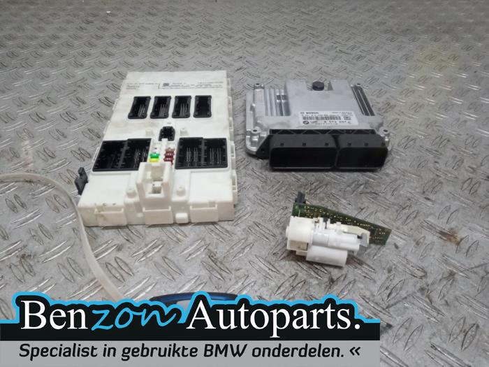 Set of locks from a BMW 1 serie (F20) 120d 2.0 16V 2013