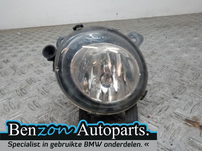 Fog light, front left from a BMW 2 serie Active Tourer (F45) 218d 2.0 TwinPower Turbo 16V 2015