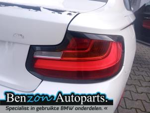 Gebrauchte Rücklicht rechts BMW 2 serie (F22) 218i 1.5 TwinPower Turbo 12V Preis € 181,50 Mit Mehrwertsteuer angeboten von Benzon Autodemontage