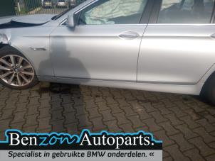 Gebrauchte Seitenschürze links BMW 5 serie Touring (F11) 520i 16V Preis € 60,50 Mit Mehrwertsteuer angeboten von Benzon Autodemontage