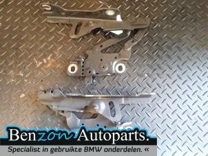 Used Bonnet Hinge BMW 3 serie (F30) 328d 2.0 16V Price € 90,75 Inclusive VAT offered by Benzon Autodemontage