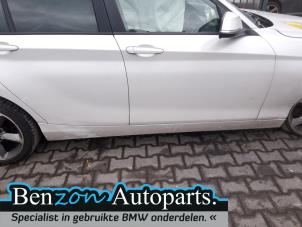 Gebrauchte Seitenschürze rechts BMW 1 serie (F20) 116d 2.0 16V Preis € 60,50 Mit Mehrwertsteuer angeboten von Benzon Autodemontage