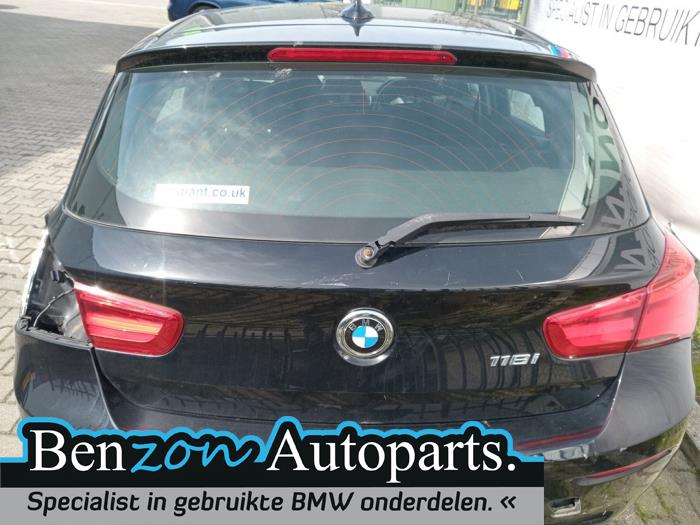 Heckklappe van een BMW 1 serie (F20) 118i 1.5 TwinPower 12V 2016