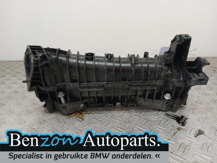 Intake manifold from a BMW 5-Serie 2010
