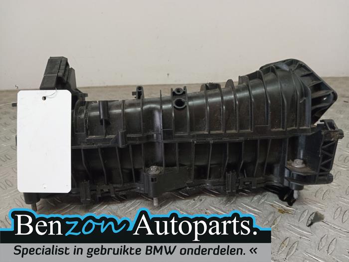 Intake manifold from a BMW 5-Serie 2010