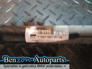 Used Drive shaft, rear left BMW 3 serie (F30) 328d 2.0 16V Price € 121,00 Inclusive VAT offered by Benzon Autodemontage