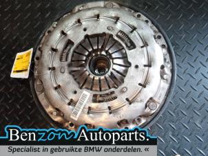 Used Clutch kit (complete) BMW 5 serie (F10) 520d 16V Price € 242,00 Inclusive VAT offered by Benzon Autodemontage