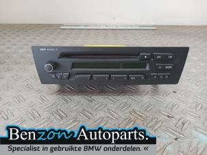 Usados Radio BMW 1 serie (E81) 116i 2.0 16V Precio € 60,50 IVA incluido ofrecido por Benzon Autodemontage