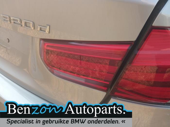 Taillight, right from a BMW 3 serie (F30) 320d 2.0 16V EfficientDynamicsEdition 2016