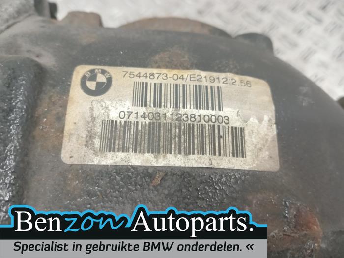 Rear differential from a BMW 3 serie (F30) 335d xDrive 3.0 24V 2014