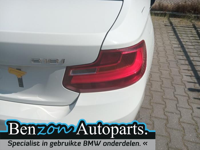 Rücklicht rechts van een BMW 2 serie (F22) 218i 1.5 TwinPower Turbo 12V 2016