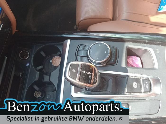Navigation Set (sonstige) van een BMW X5 (F15) xDrive 35i 3.0 2015