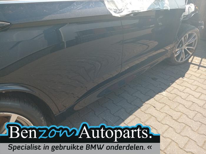 Side skirt, right from a BMW X5 (F15) xDrive 35i 3.0 2015