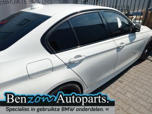 Usagé Portière 4portes arrière droite BMW 3 serie (F30) 320i xDrive 2.0 16V Prix € 363,00 Prix TTC proposé par Benzon Autodemontage