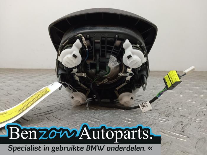Left airbag (steering wheel) from a BMW 3 serie Touring (F31) 316d 2.0 16V 2013