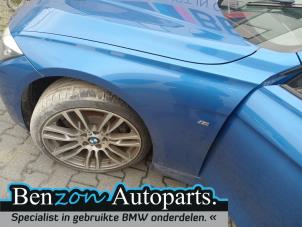 Gebrauchte Kotflügel links vorne BMW 3 serie (F30) 328d 2.0 16V Preis € 242,00 Mit Mehrwertsteuer angeboten von Benzon Autodemontage