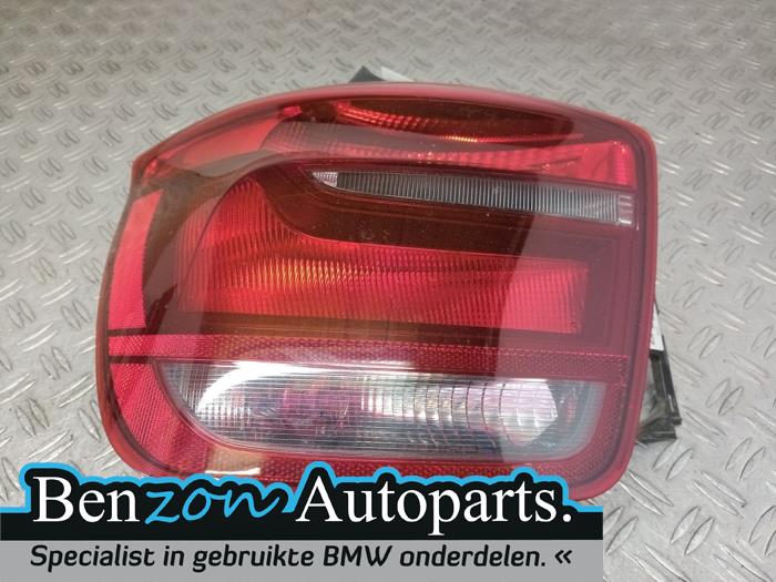 Taillight, left from a BMW 1 serie (F20) 116d 2.0 16V 2011