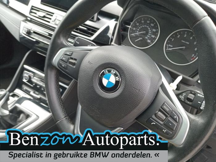 Airbag links (Lenkrad) van een BMW 2 serie Gran Tourer (F46) 218i 1.5 TwinPower Turbo 12V 2015