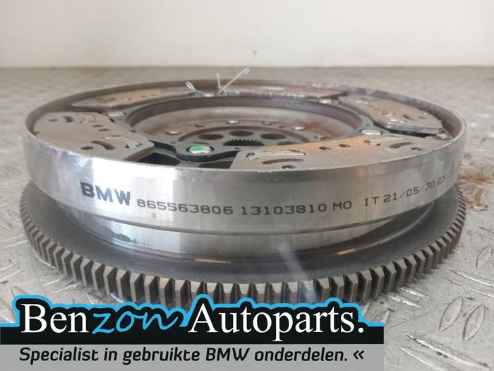 Dwumasowe kolo zamachowe z BMW 2 serie Gran Coupe (F44) 218i 1.5 TwinPower Turbo 12V 2021
