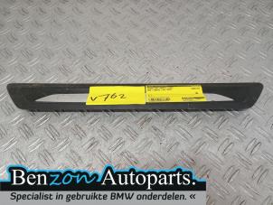 Used Door sill left BMW 1 serie (F20) 116d 2.0 16V Price € 42,35 Inclusive VAT offered by Benzon Autodemontage