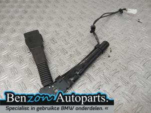 Used Seatbelt tensioner, right BMW 3 serie (F30) 328d 2.0 16V Price € 60,50 Inclusive VAT offered by Benzon Autodemontage