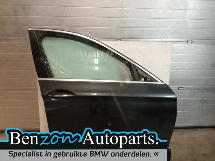 Front door 4-door, right from a BMW 5 serie Touring (F11) 520d 16V 2011