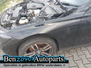 Gebrauchte Kotflügel links vorne BMW 3 serie (F30) 316i 1.6 16V Preis € 242,00 Mit Mehrwertsteuer angeboten von Benzon Autodemontage
