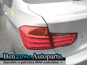 Gebrauchte Rücklicht links BMW 3 serie (F30) 320i 2.0 16V Preis € 102,85 Mit Mehrwertsteuer angeboten von Benzon Autodemontage