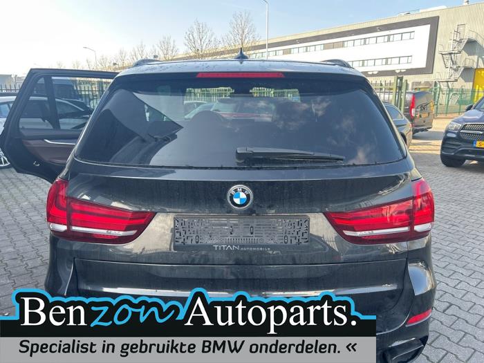 Tailgate from a BMW X5 (F15) M50d 3.0 24V 2014