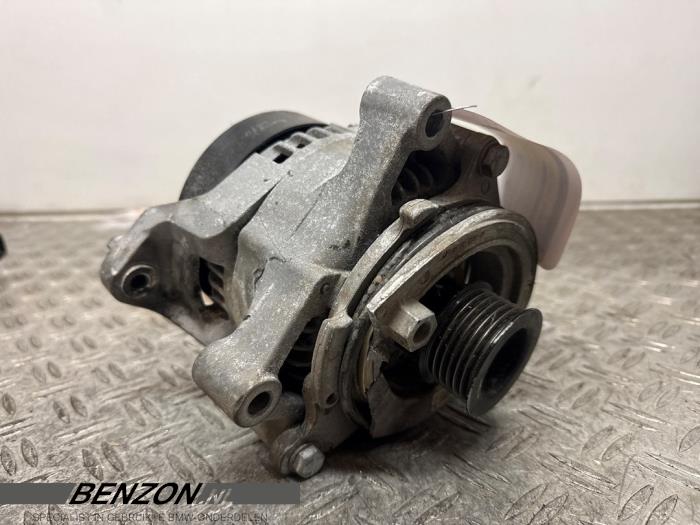 Begagnade Dynamo BMW 1 serie (F40) 118i 1.5 TwinPower 12V Pris € 48,40 Inklusive moms erbjuds av Benzon Autodemontage