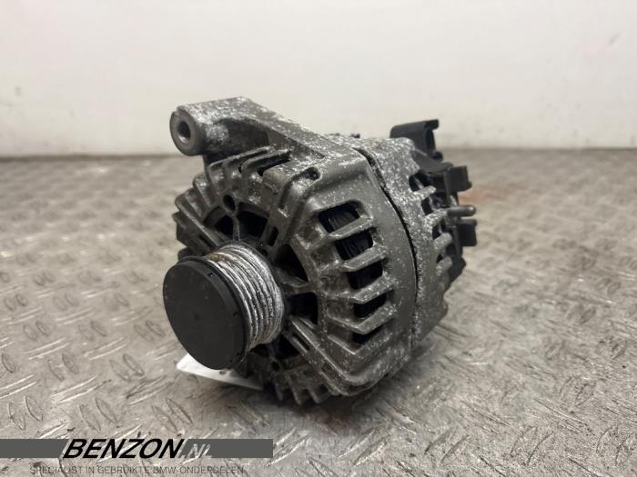 Begagnade Dynamo BMW 3 serie (F30) 330d 3.0 24V Pris € 60,50 Inklusive moms erbjuds av Benzon Autodemontage