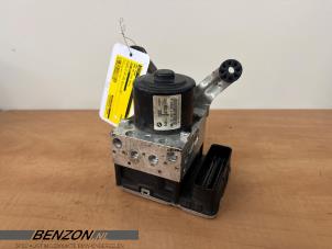 Bloc ABS d'un BMW M5 (F10) 4.4 V8 32V TwinPower Turbo 2012