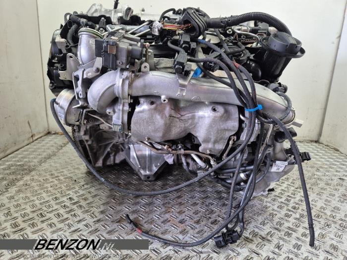 Motor van een BMW M5 (F10) M550d 3.0 xDrive 24V 2015