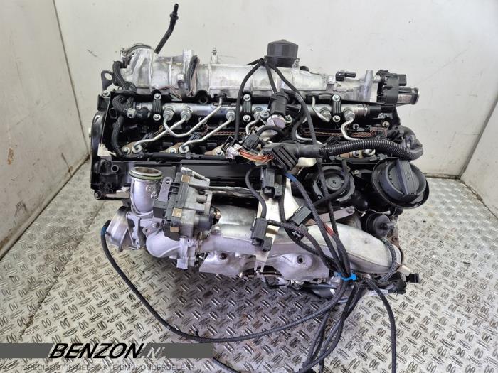 Motor van een BMW M5 (F10) M550d 3.0 xDrive 24V 2015