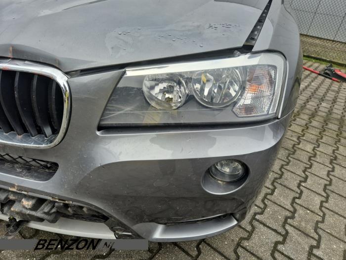 Używane Reflektor lewy BMW X3 (F25) Cena € 250,00 Procedura marży oferowane przez Benzon Autodemontage
